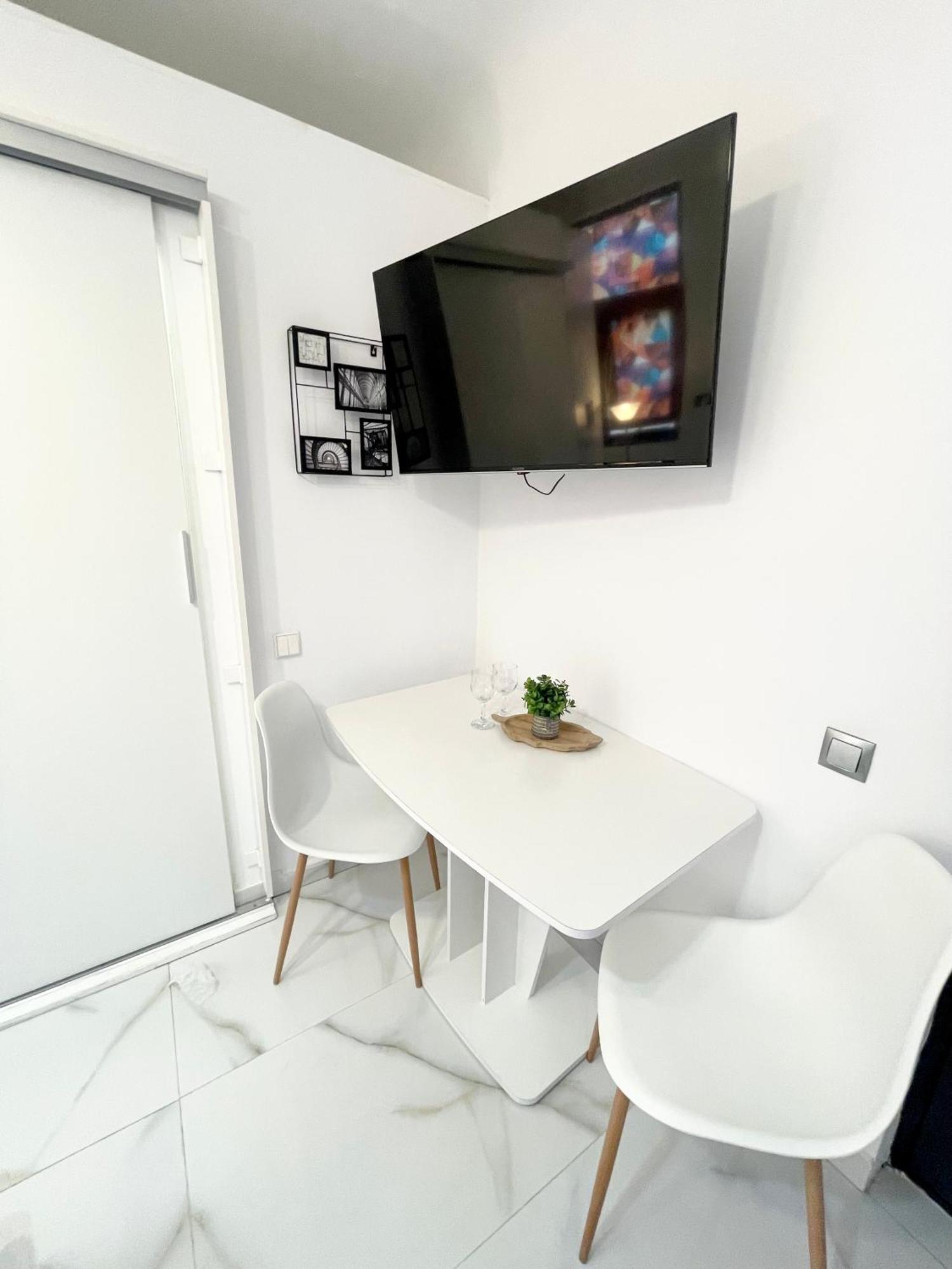 White Studio ブカレスト エクステリア 写真